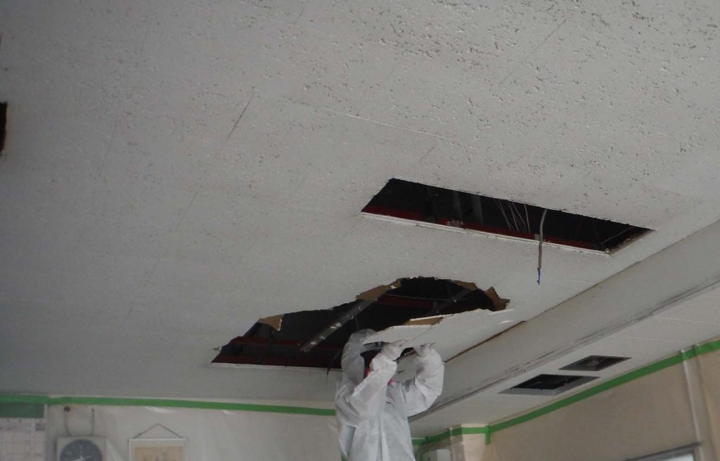 岩綿天井撤去
