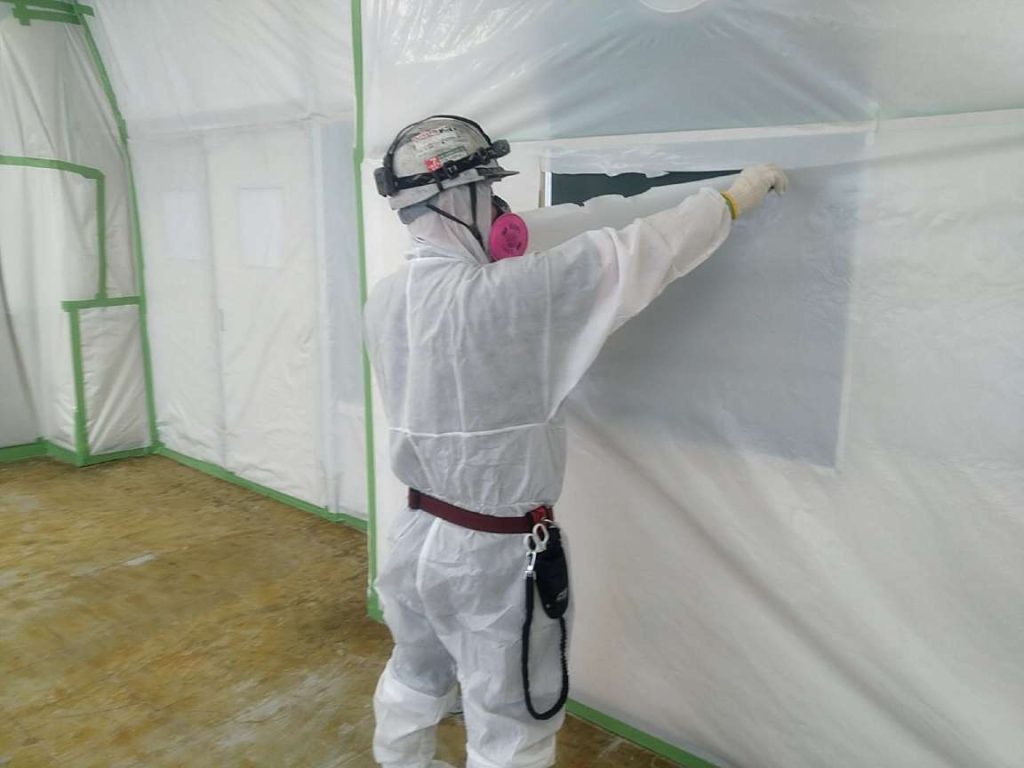 アスベスト養生の撤去写真