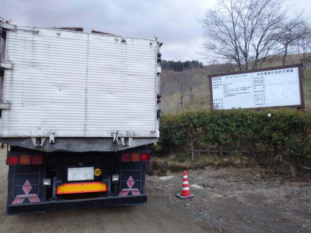 アスベスト廃棄物：追跡写真、最終処分場に入場