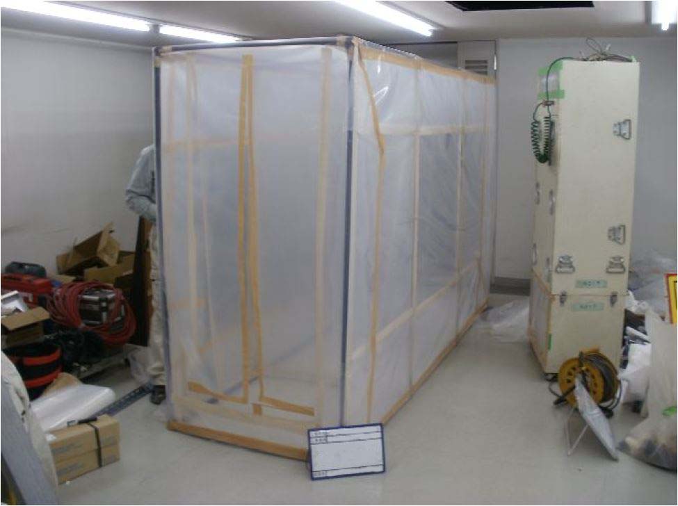 アスベストレベル1養生　セキュリティゾーンの設置状況