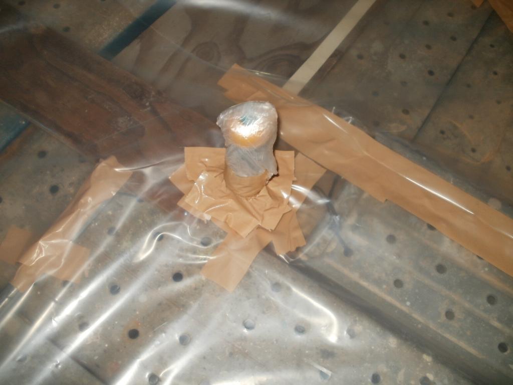 アスベストレベル３　隔離養生（負圧不要）　連結部、接合部などの目張り