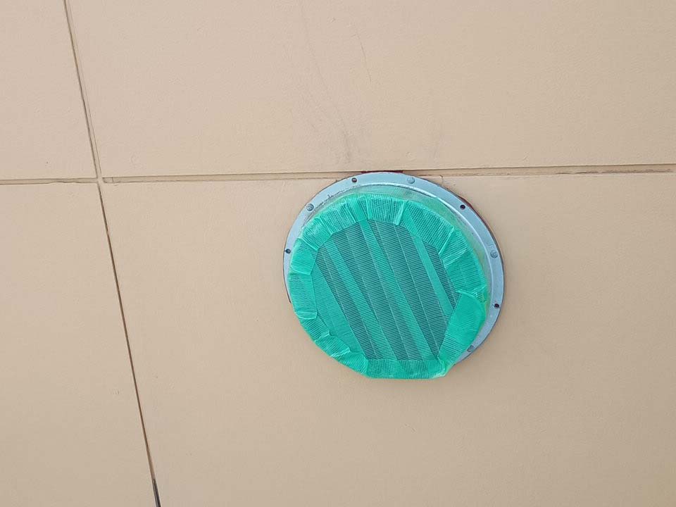 アスベストレベル３　隔離養生（負圧不要）　天井通気口の目張り